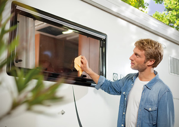 Reinigungsmittel innen und aussen für Wohnmobile und Wohnwägen